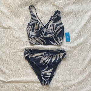 NWT Cupshe Navy & White Leaf Print Bikini Set, Size M